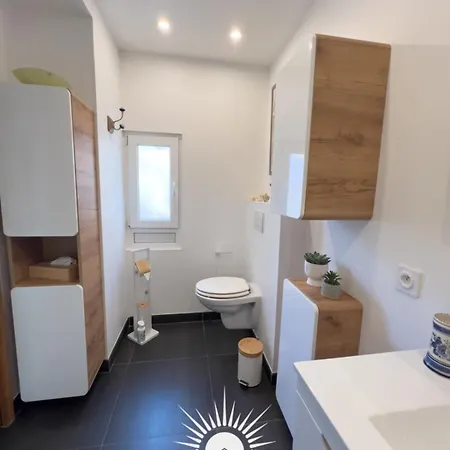 Appartement Le Pin Dore For 2 By Sunset *